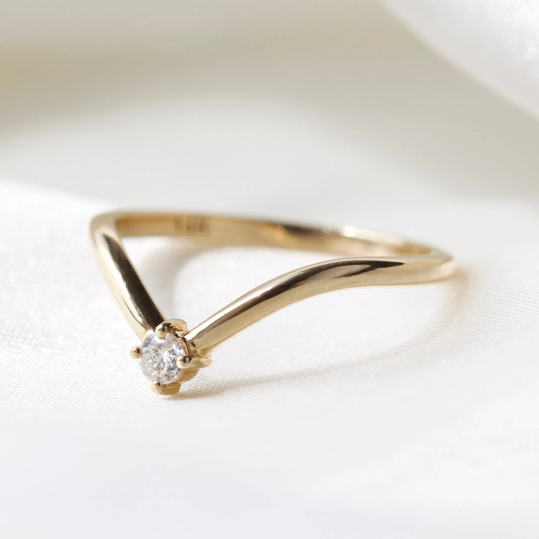 Diamond Solitaire Wedding Band