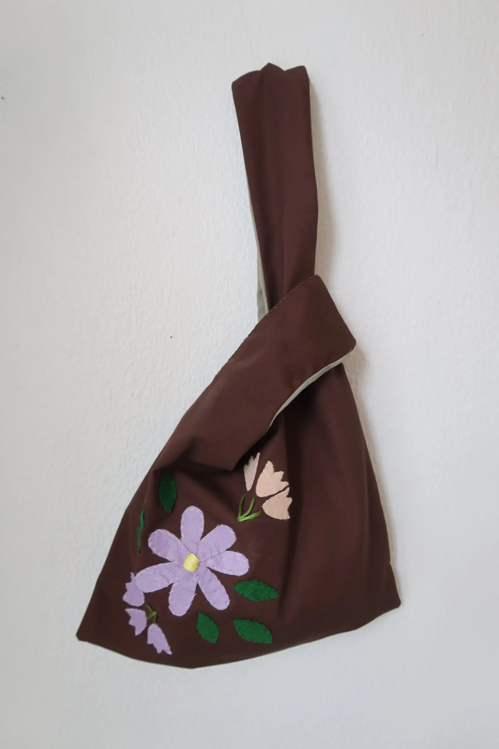 Embroidered 1940s Style Bag