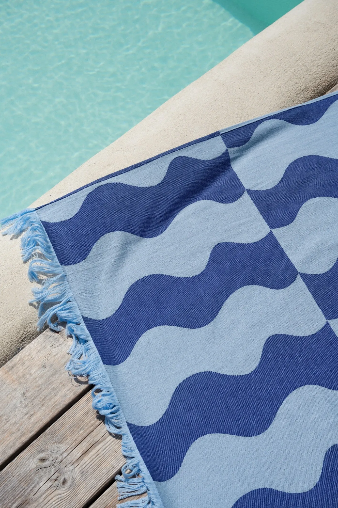 Nugo Beach Towel